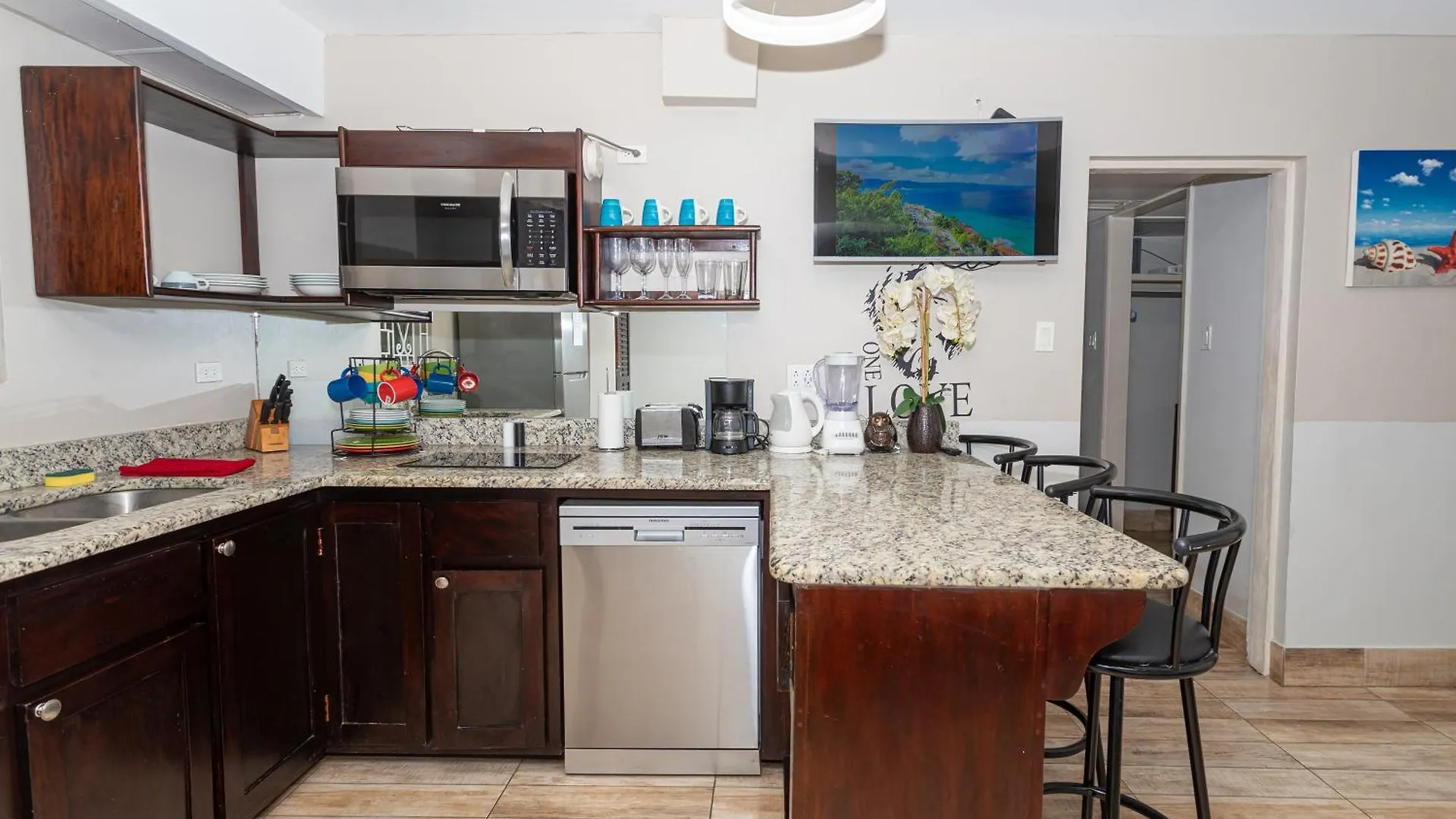 Montego Bay Club Apartments 0*, مونتيغو باي