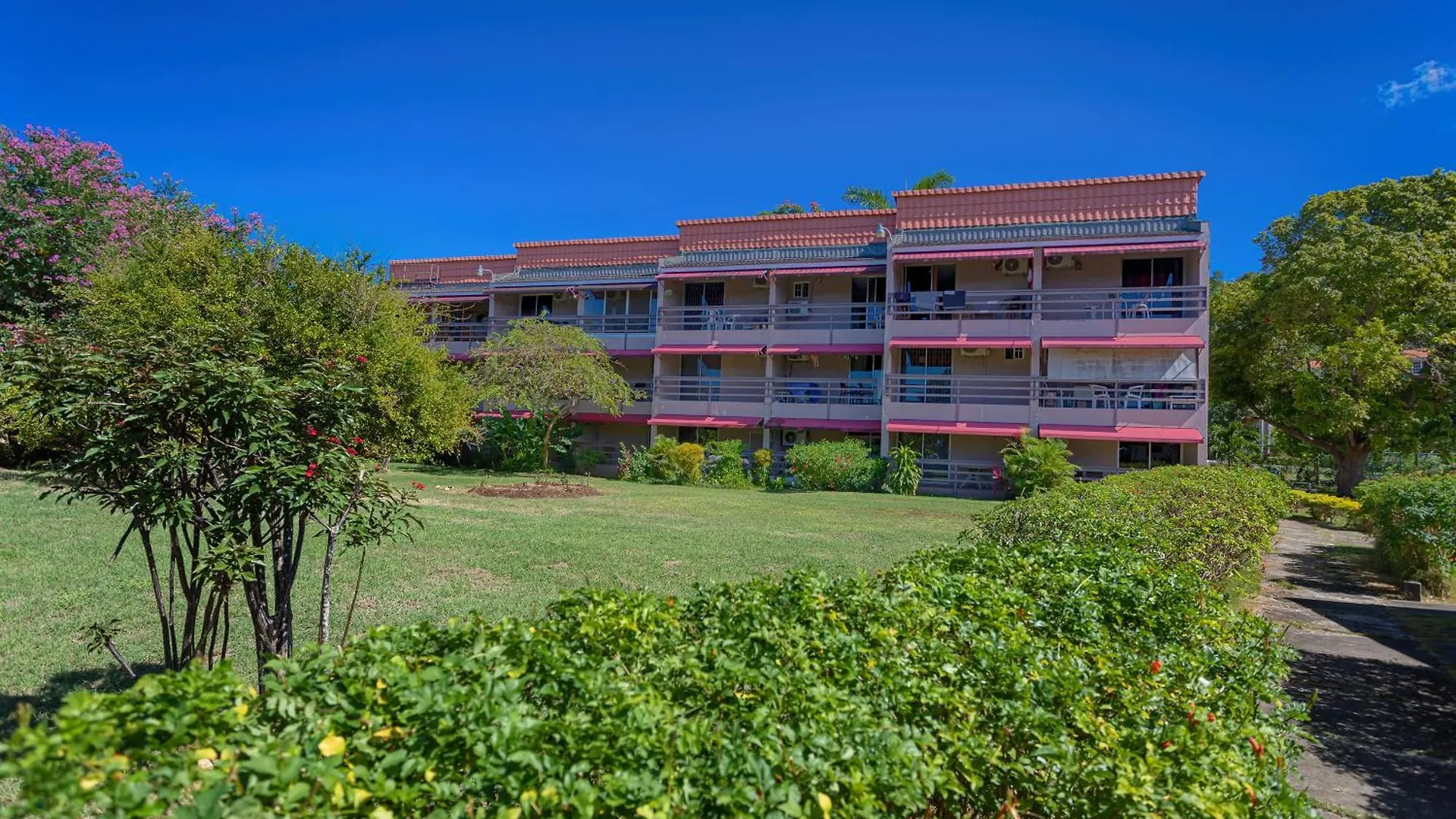 Montego Bay Club Apartments 0*, Бухта Монтего