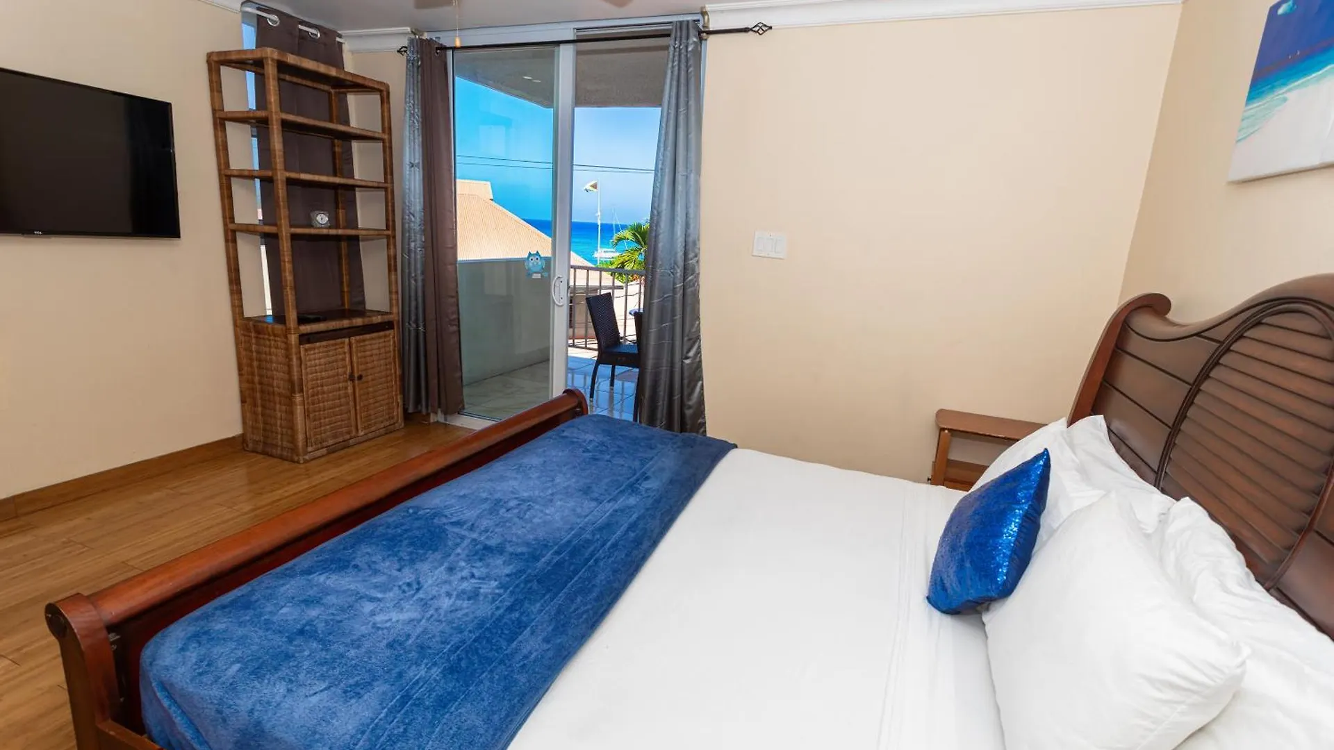 Montego Bay Club Apartments Ямайка