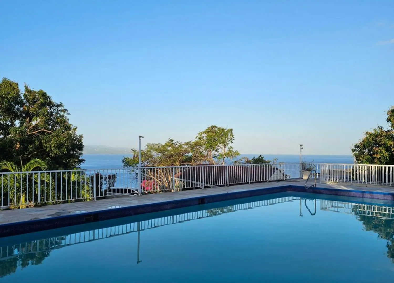 Montego Bay Club Apartments Ямайка